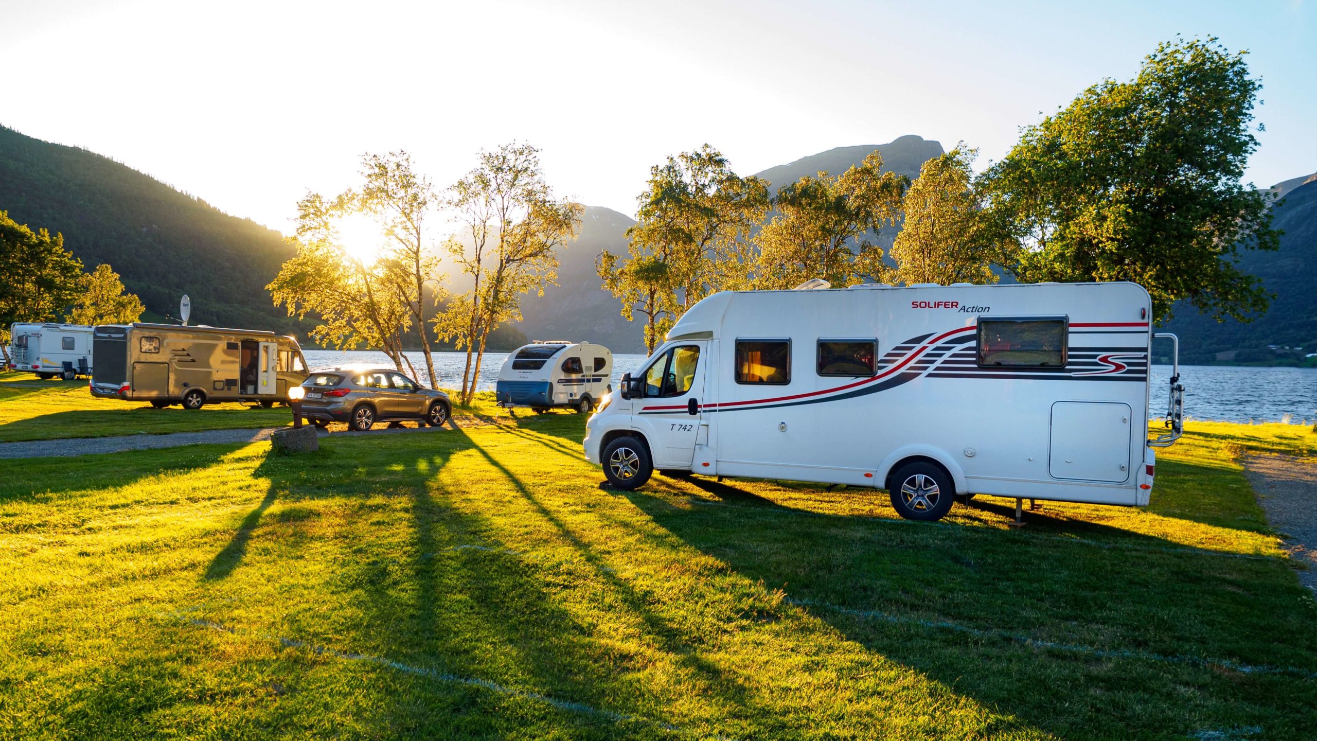 Waterfront RV park: Find beach, lake, or river camping | Outdoorsy.com